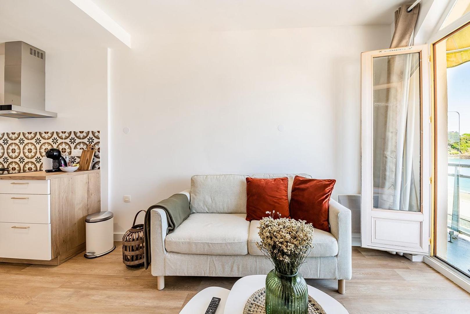 Les Pieds Dans L'Eau - Appartment 1 - Vue Mer Cancale Esterno foto