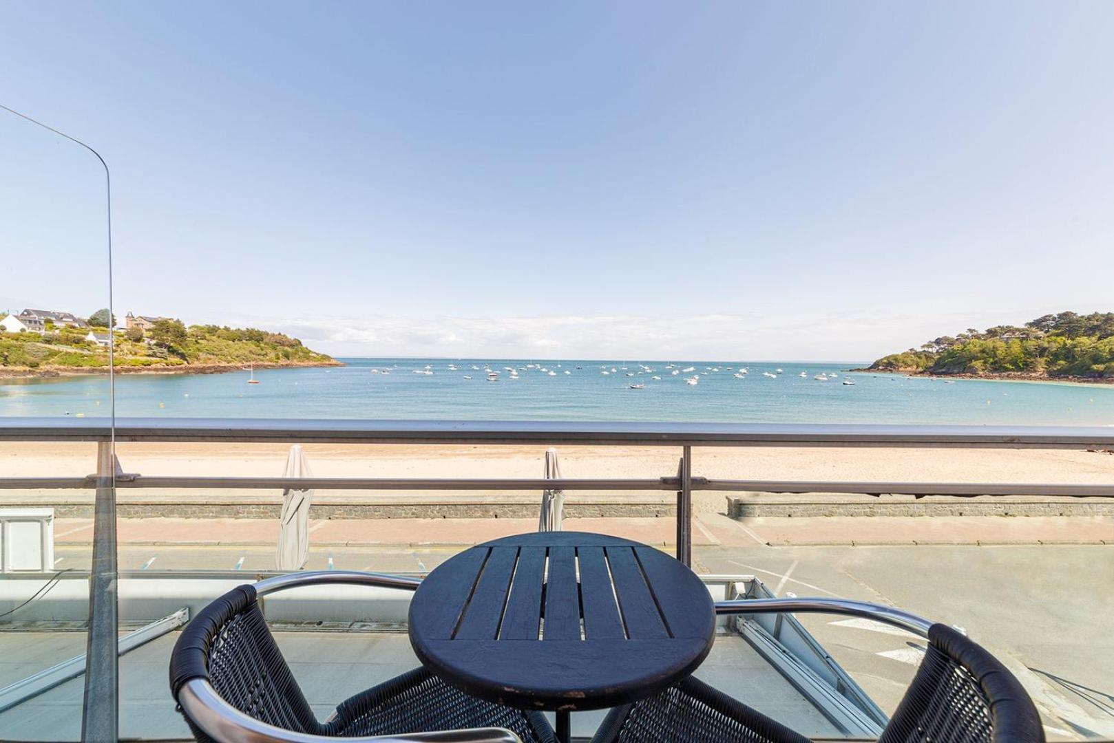 Les Pieds Dans L'Eau - Appartment 1 - Vue Mer Cancale Esterno foto